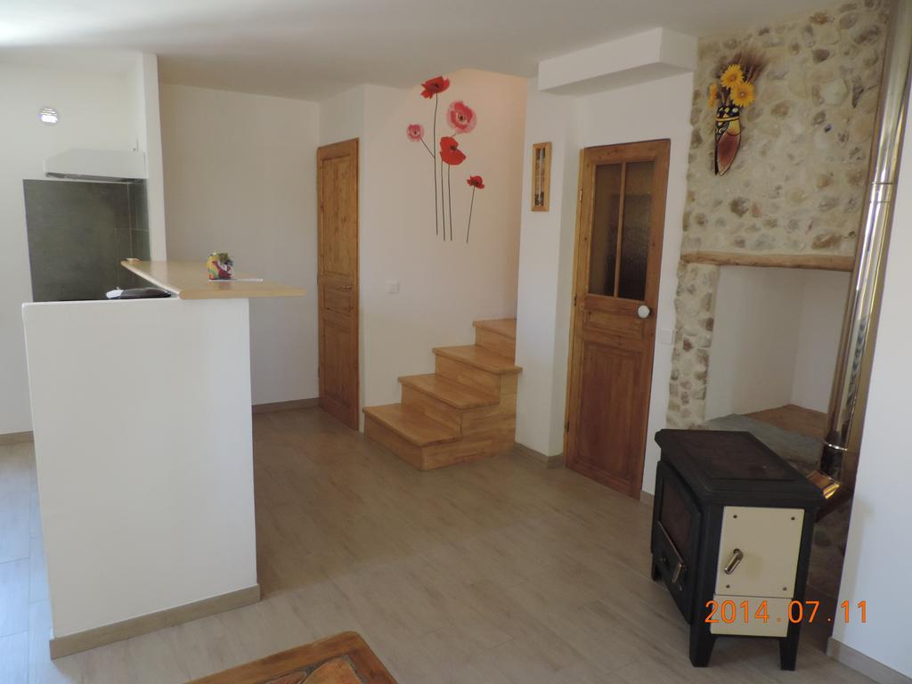 Les Cigales D'Estoublon Appartement Buitenkant foto