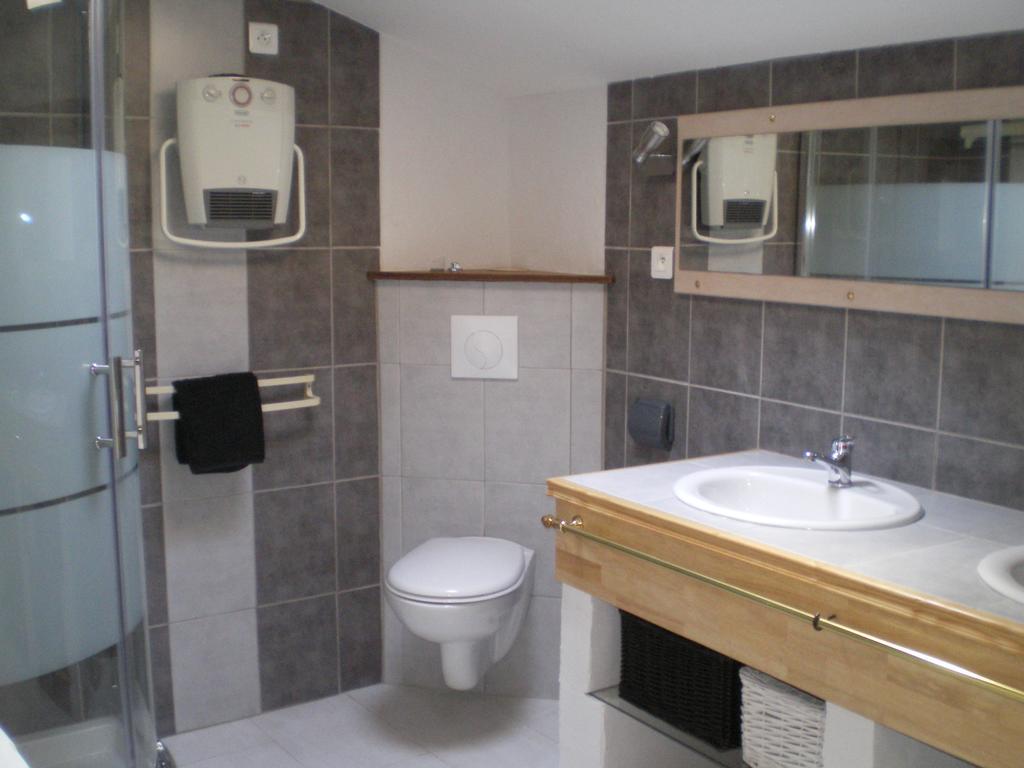 Les Cigales D'Estoublon Appartement Kamer foto