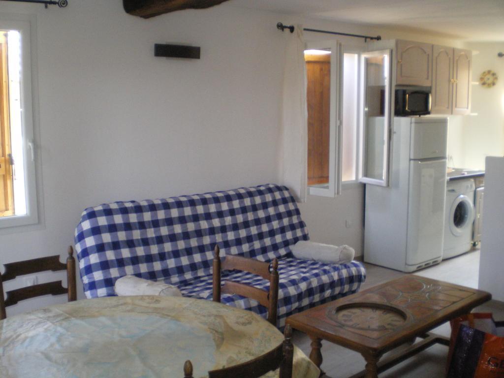 Les Cigales D'Estoublon Appartement Kamer foto